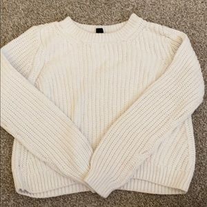 H&M cropped knit sweater. Size small.
